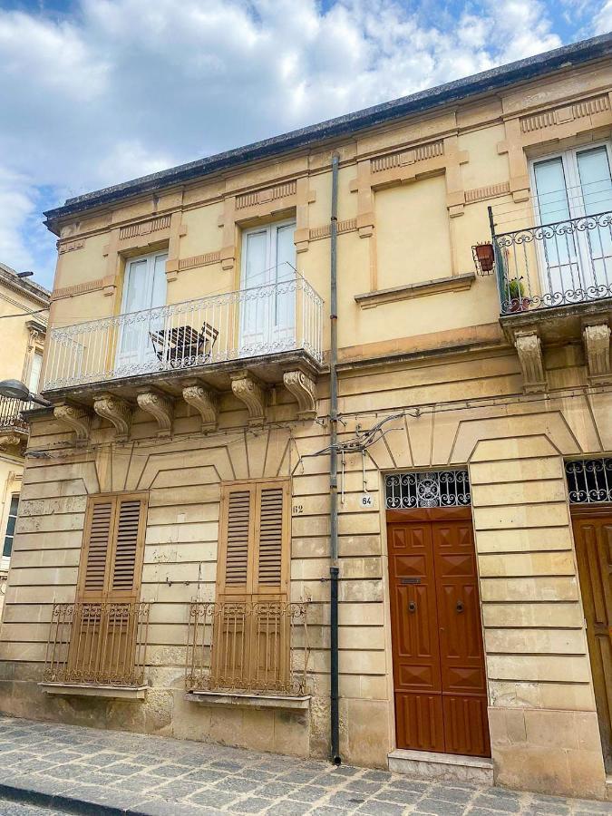 Casa *